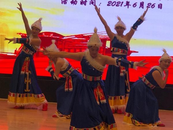 协会搭建文案舞台老年人怎么写_老年协会搭建舞台文案_协会搭建文案舞台老年怎么写