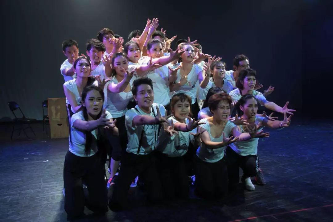 搭建演出舞台需要什么资质_演出舞台搭建施工方案_农村演艺舞台搭建