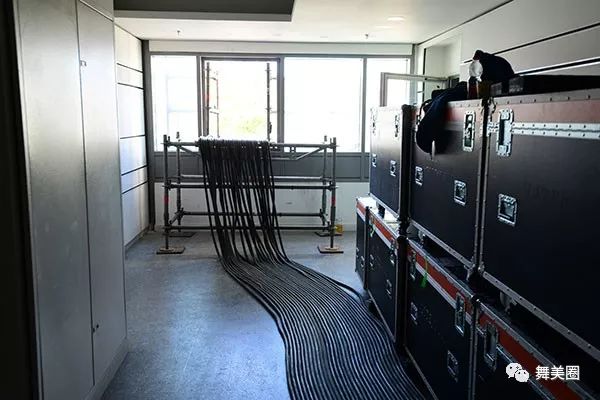 搭建舞台设计灯光公司投资额度_舞台设计及搭建_搭建舞台设计方案