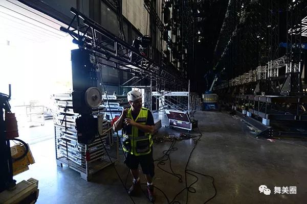 搭建舞台设计灯光公司投资额度_舞台设计及搭建_搭建舞台设计方案