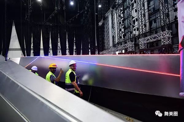 搭建舞台设计方案_搭建舞台设计灯光公司投资额度_舞台设计及搭建