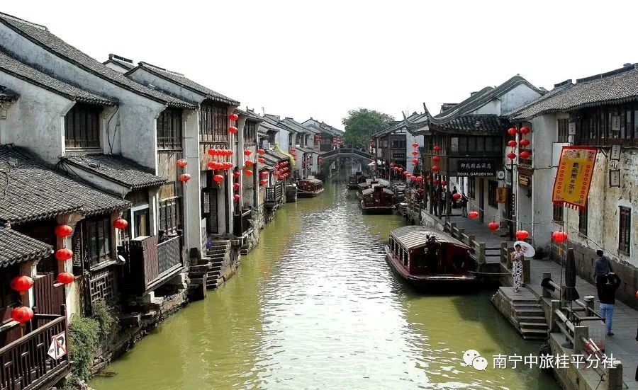 搭建婚礼舞台累吗_云南婚礼舞台搭建费用_搭建一个婚礼舞台需要多少钱