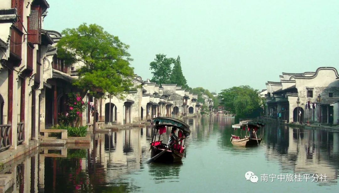 搭建一个婚礼舞台需要多少钱_搭建婚礼舞台累吗_云南婚礼舞台搭建费用