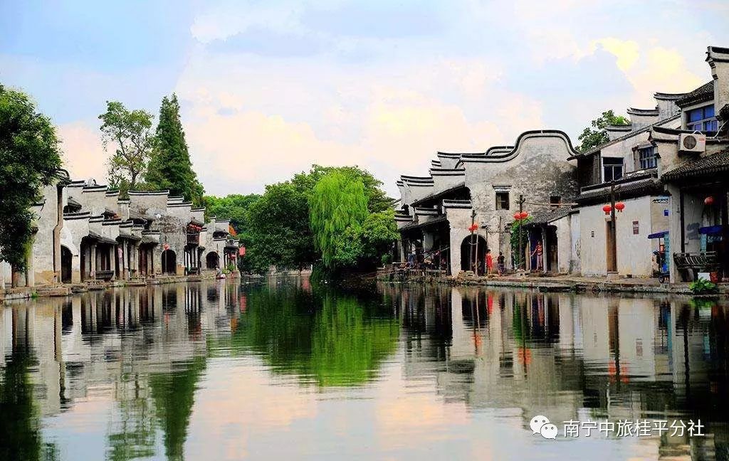 搭建一个婚礼舞台需要多少钱_搭建婚礼舞台累吗_云南婚礼舞台搭建费用