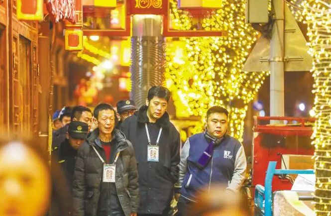 云南婚礼舞台搭建费用_搭建婚礼舞台累吗_搭建一个婚礼舞台需要多少钱