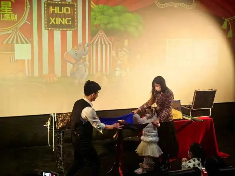北京魔术表演门票_北京舞台魔术_北京魔术商业演出公司