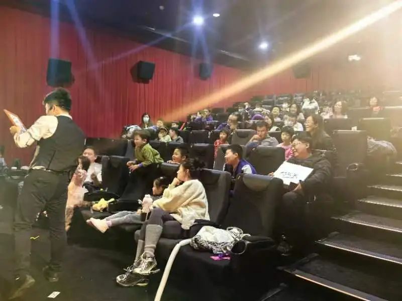北京舞台魔术_北京魔术表演门票_北京魔术商业演出公司