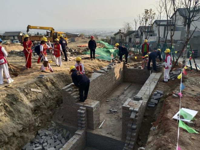 搭建舞台累吗_搭建舞台去那里_舞台搭建嵩明