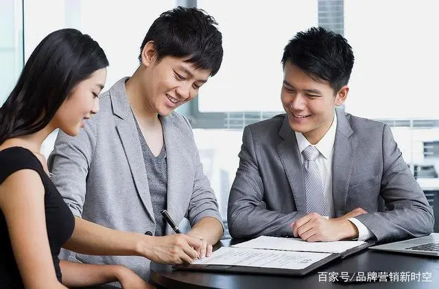 创意广告代表作品_广告创意表达_什么代表广告创意