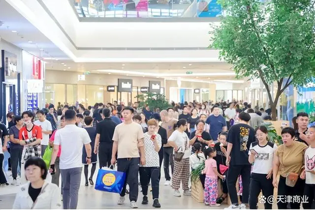 商场奥特莱斯_奥特莱斯商业体_奥特莱斯商业演出
