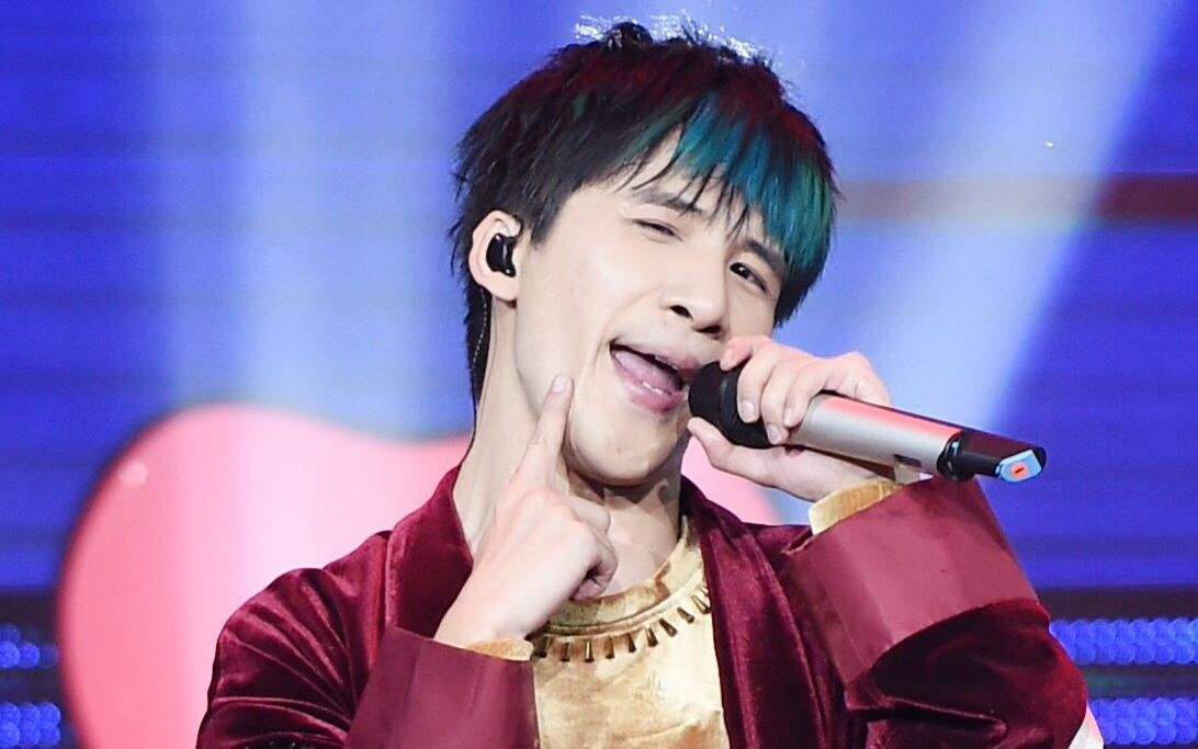 大张伟商业演出是真的吗_大张伟公司艺人_大张伟商演价格