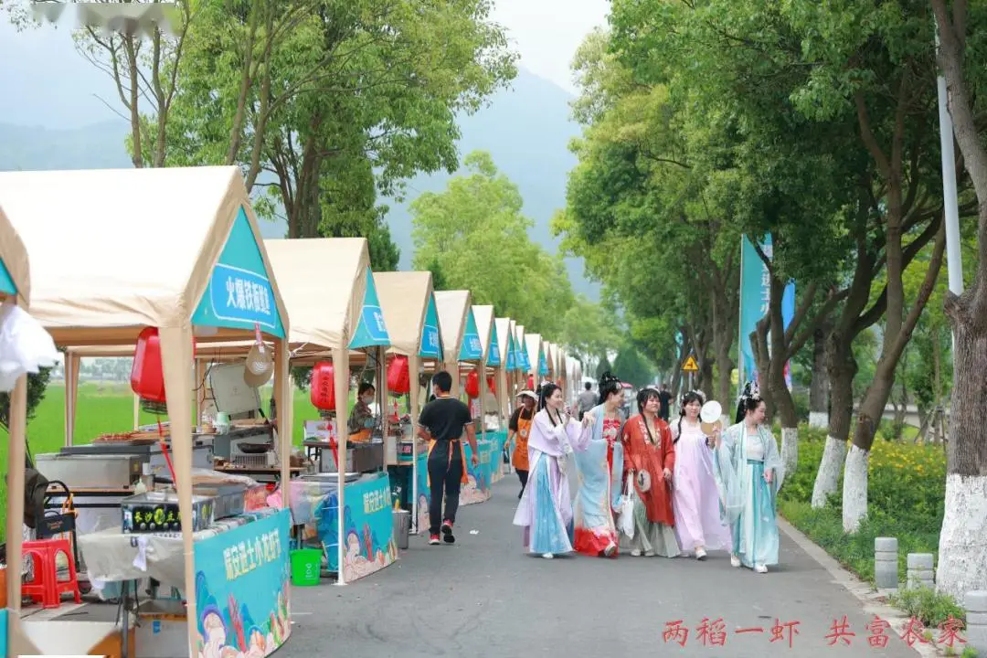 温州舞台灯光搭建_温州平阳跳舞视频_温州平阳舞台搭建