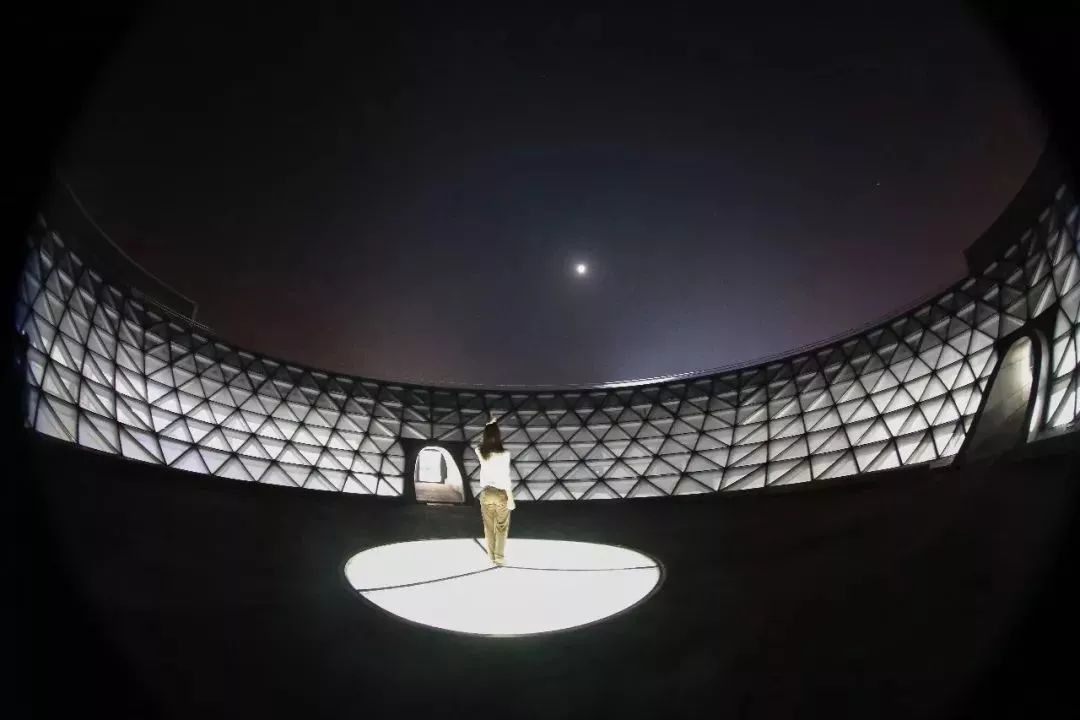 搭建灯光上海舞台的软件_上海舞台灯光工程公司_上海舞台搭建灯光