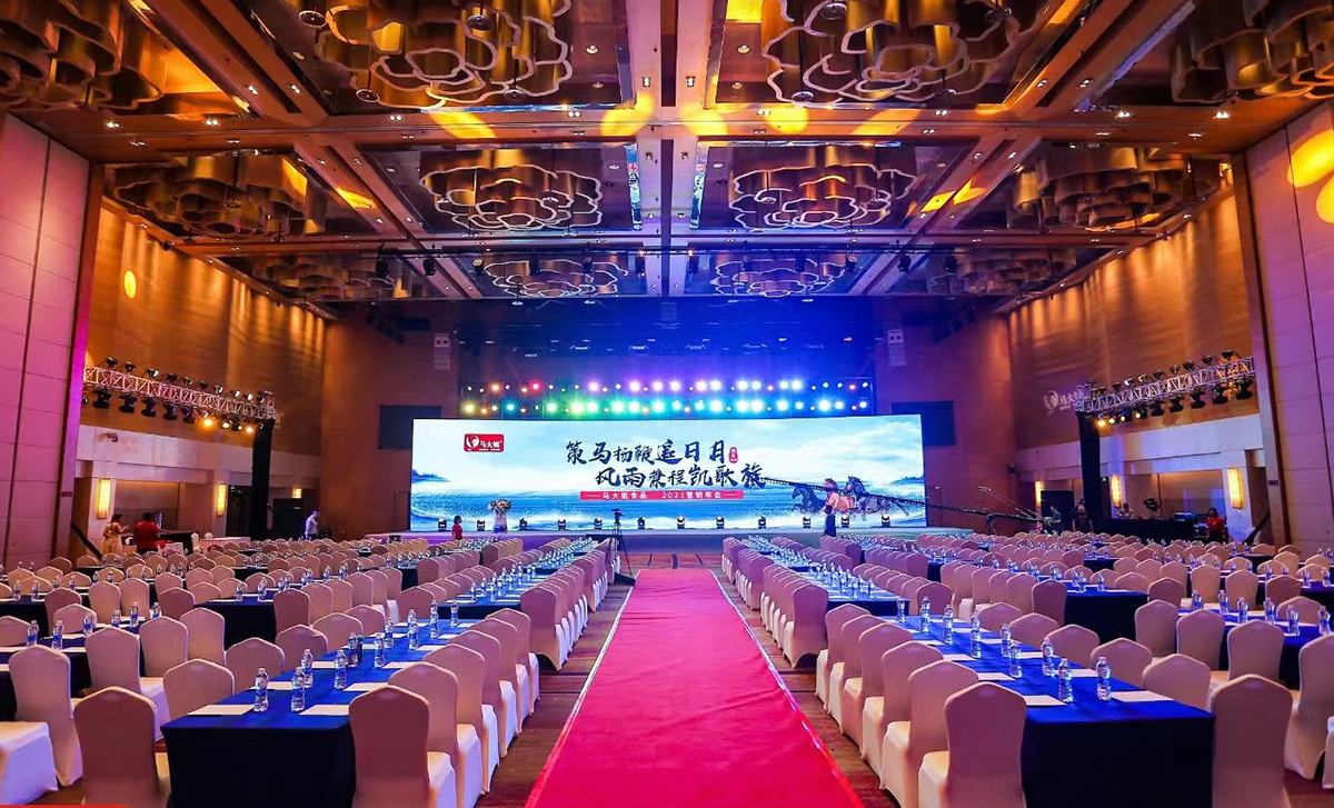 乐队演出费用_乐队演出需要什么设备_乐队大型演唱会舞台搭建费用